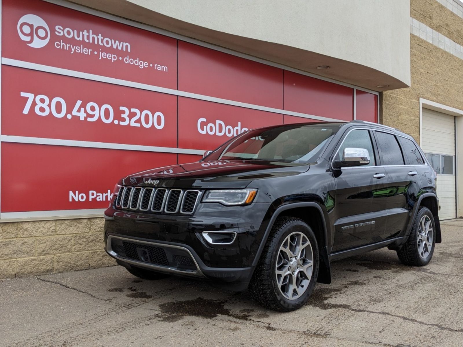 2022 Jeep Grand Cherokee WK  LIMITED IN DIAMOND BLACK EQUIPPED WITH A 3.6L PEN