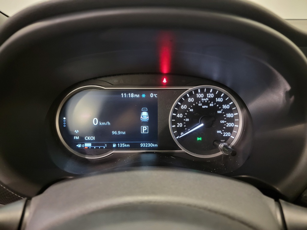 Nissan Kicks 2019 Climatisation, Mirroirs électriques, Vitres électriques, Régulateur de vitesse, Sièges chauffants, Verrouillage électrique, Bluetooth, Prise auxiliaire 12 volts, caméra-rétroviseur, Commandes de la radio au volant