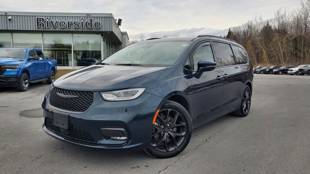2022 Chrysler Pacifica TOURING L