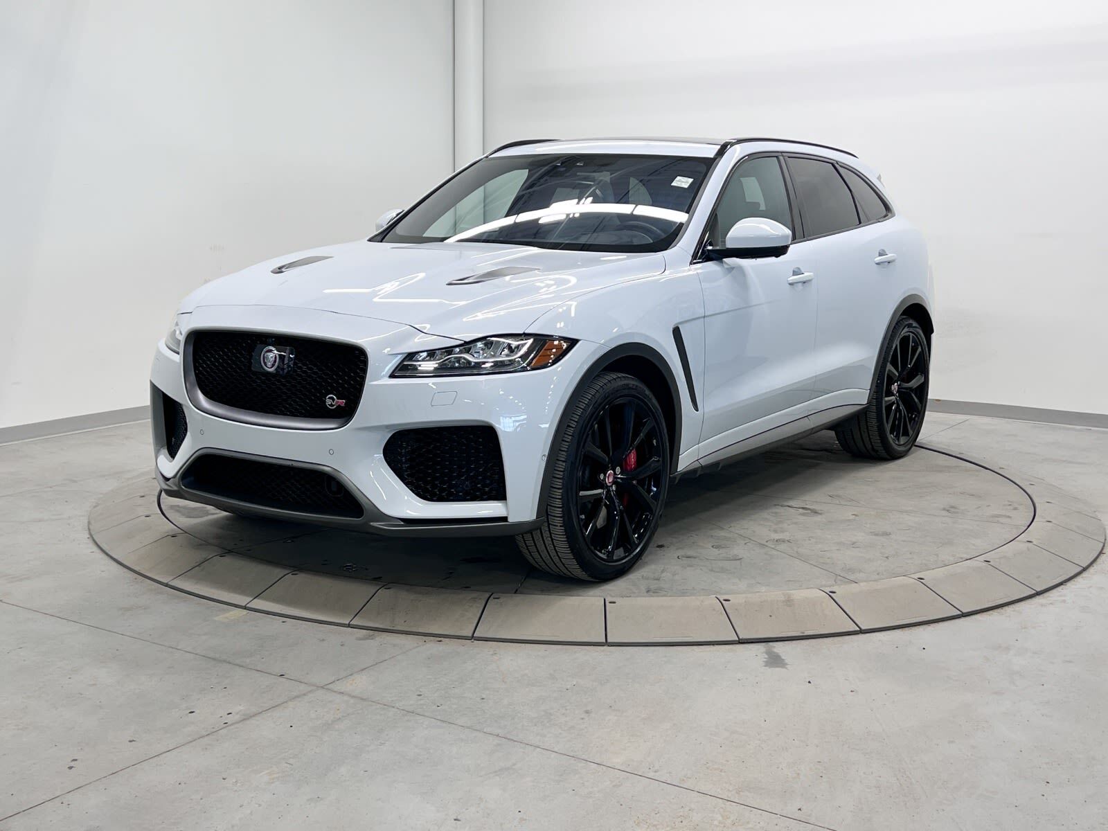 2020 Jaguar F-Pace SVR