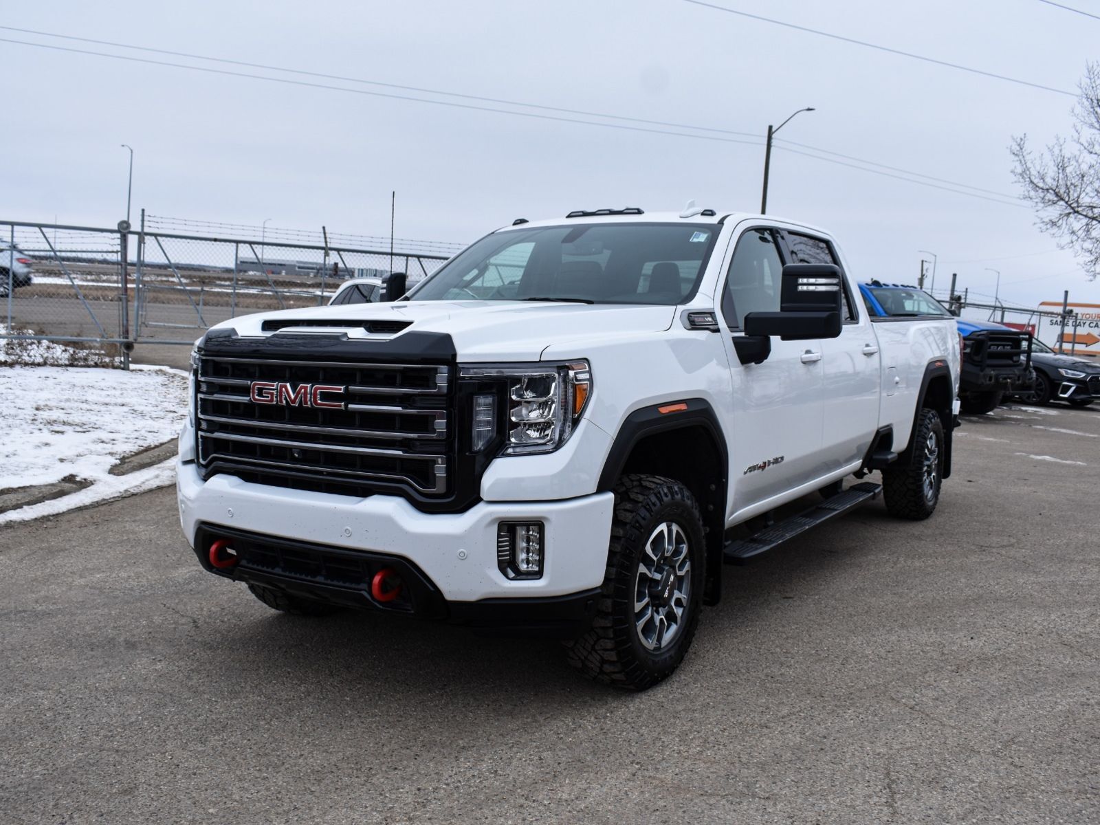 2022 GMC SIERRA 2500HD AT4 Heated Leather Seats