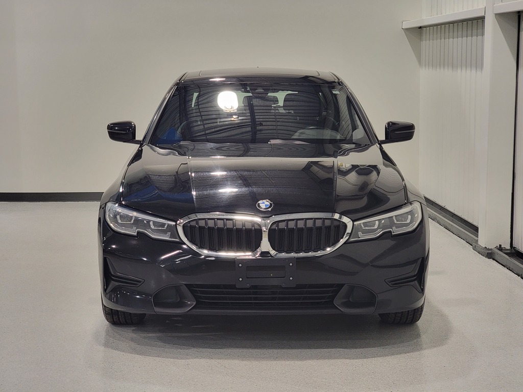 BMW 3 Series 2021 Air conditioner, Navigation system, Electric mirrors, Power Seats, Electric windows, Heated seats, Leather interior, Electric lock, Power sunroof, Speed regulator, Bluetooth, , rear-view camera, Adjustable power seat, Steering wheel radio controls