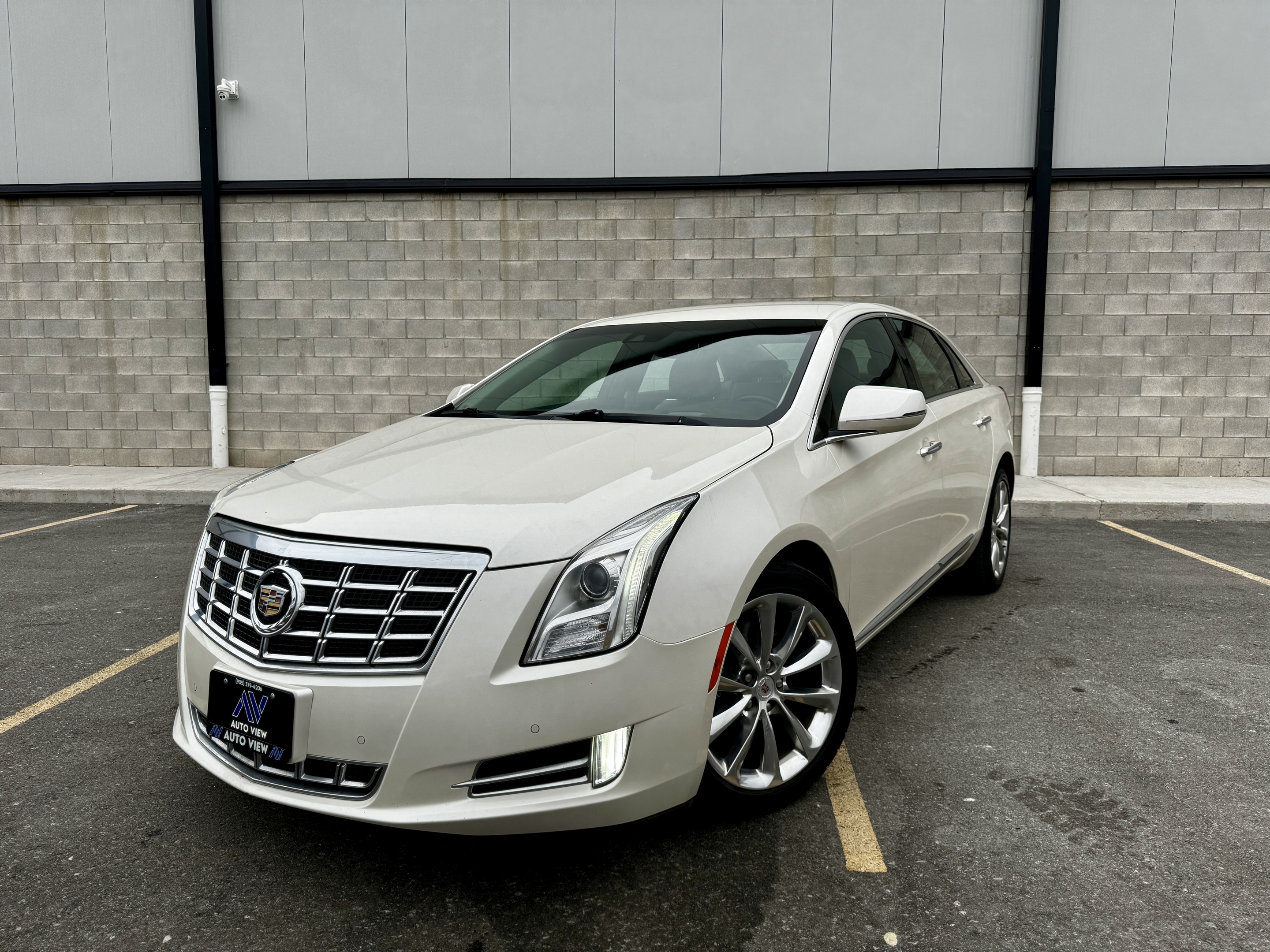 2013 Cadillac XTS 4dr Sdn Premium Collection FWD