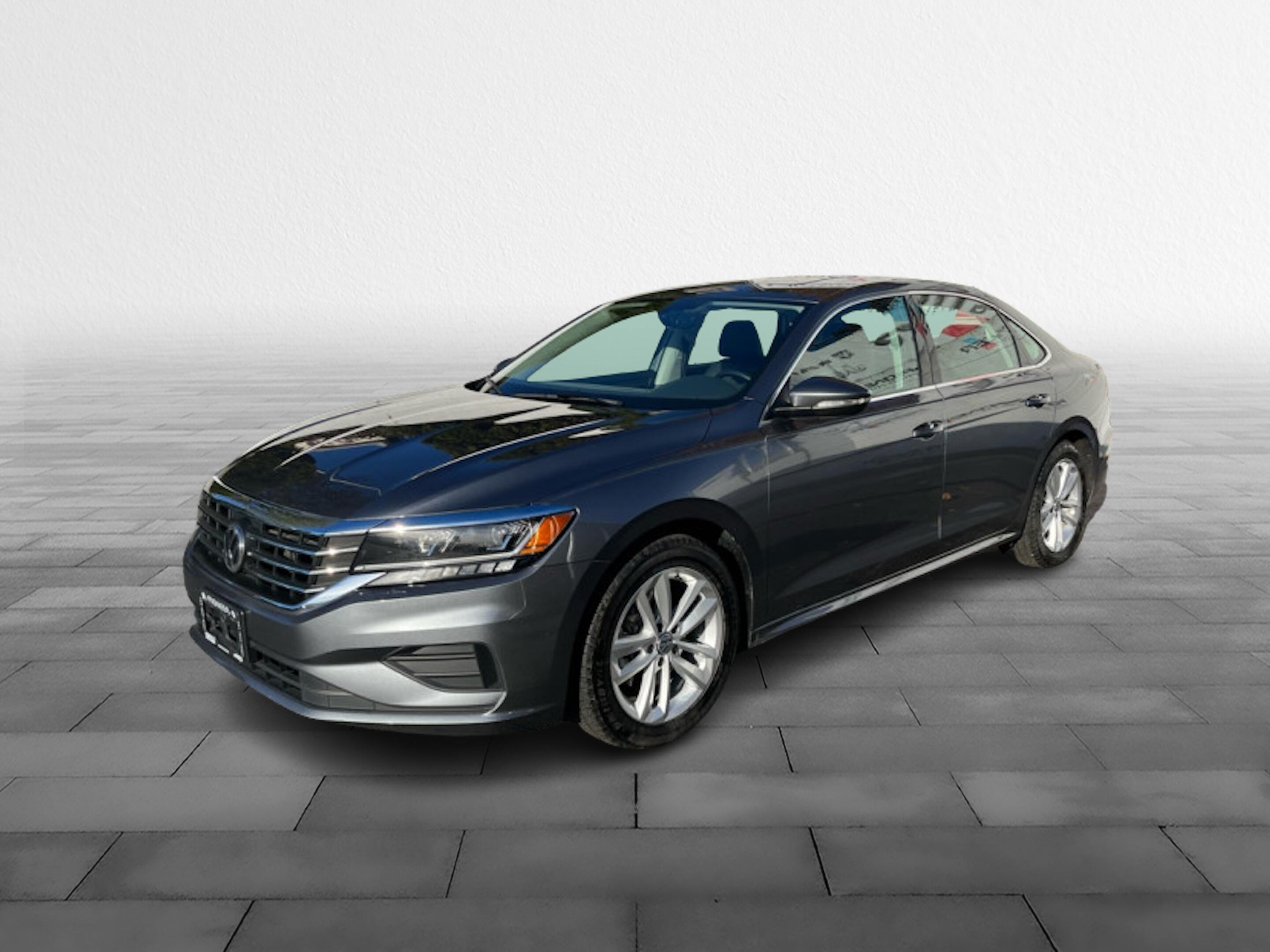 2021 Volkswagen Passat Highline  - Android Auto - $192 B/W [
  "Android 