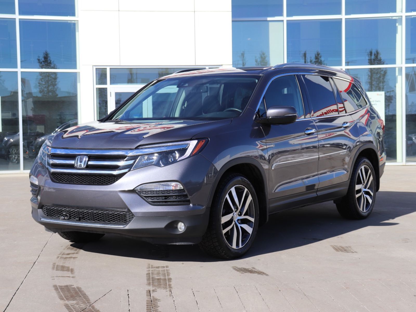 2018 Honda Pilot TOURING ONE OWNER NO ACCIDENTS!