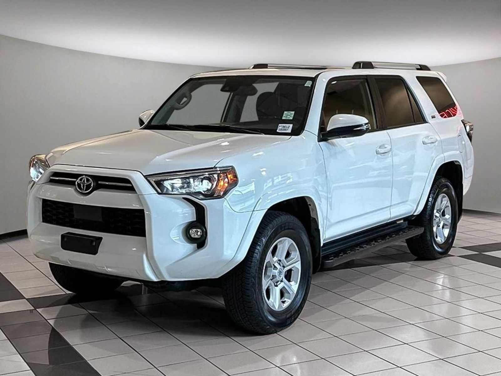2022 Toyota 4Runner SR5 4WD - NO ACCIDENTS / LOCAL / NO FEES