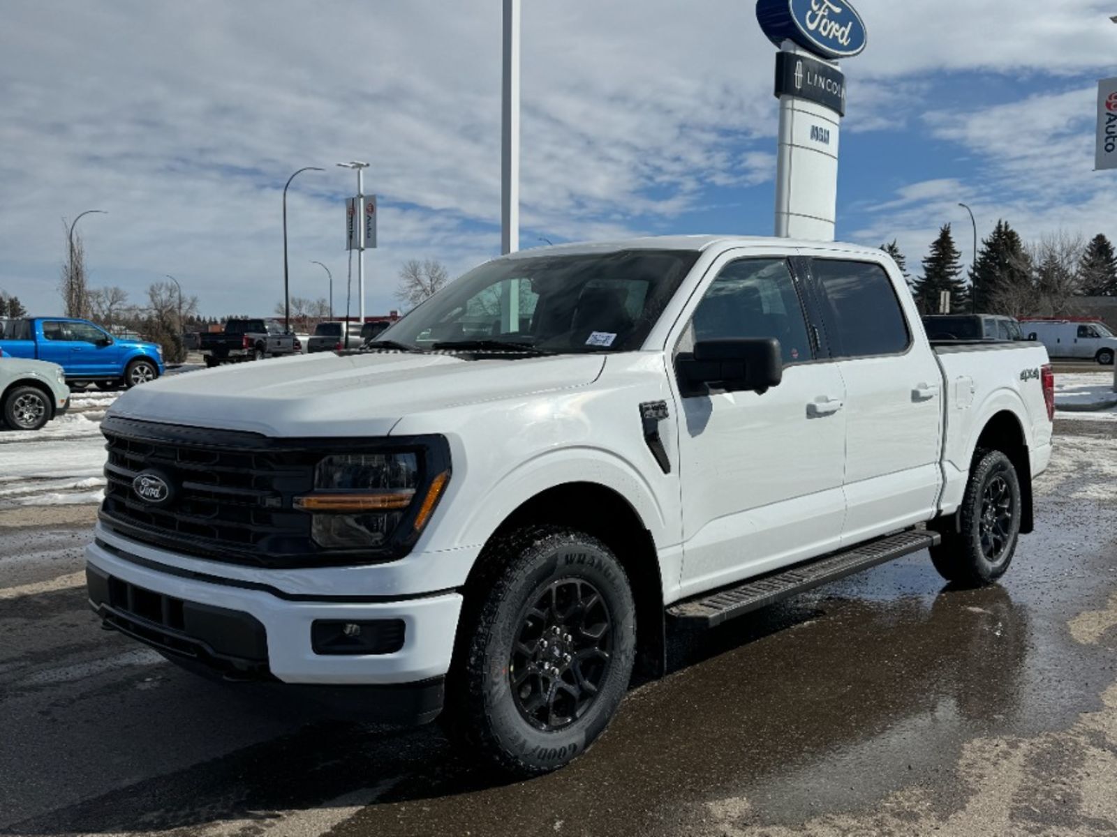 2024 Ford F-150 XLT | 301A | 2.7L ECOBOOST | XLT BLACK APPEARANCE 