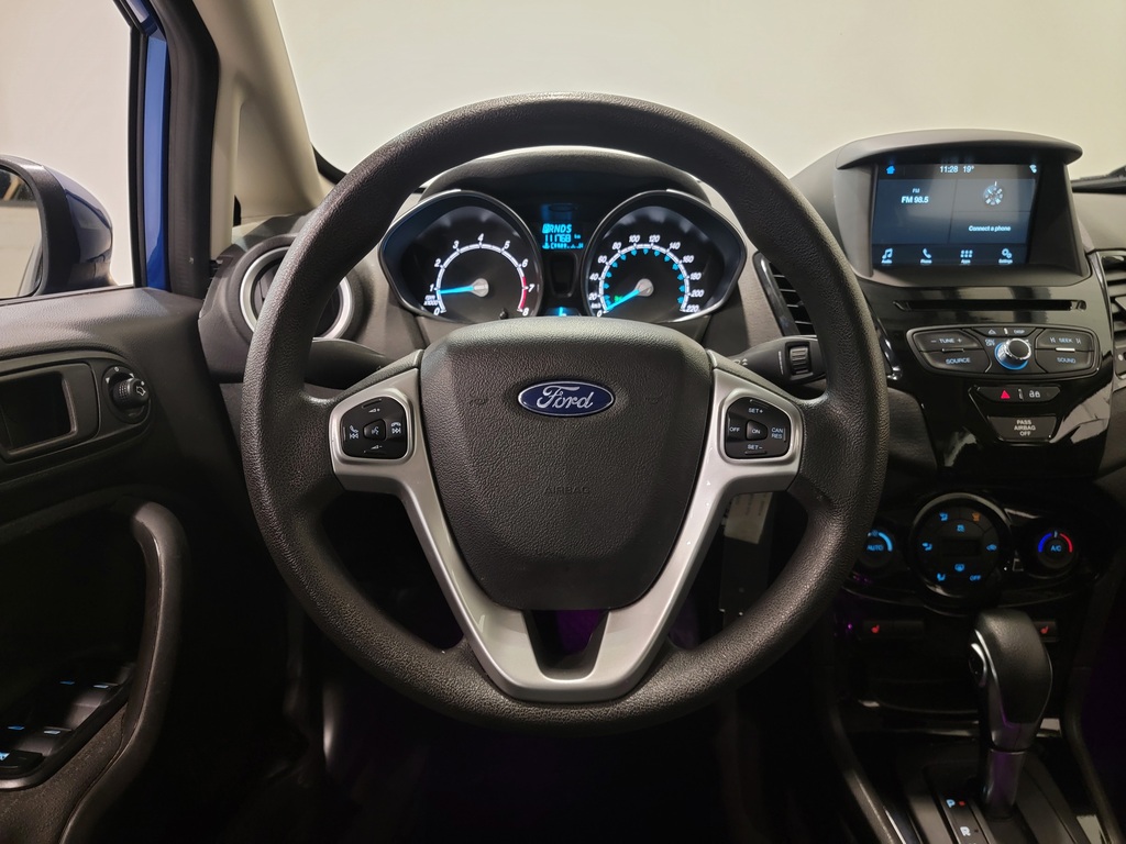 Ford Fiesta 2019 Air conditioner, CD player, Electric mirrors, Electric windows, Heated seats, Electric lock, Speed regulator, Heated mirrors, Bluetooth, , rear-view camera, Steering wheel radio controls