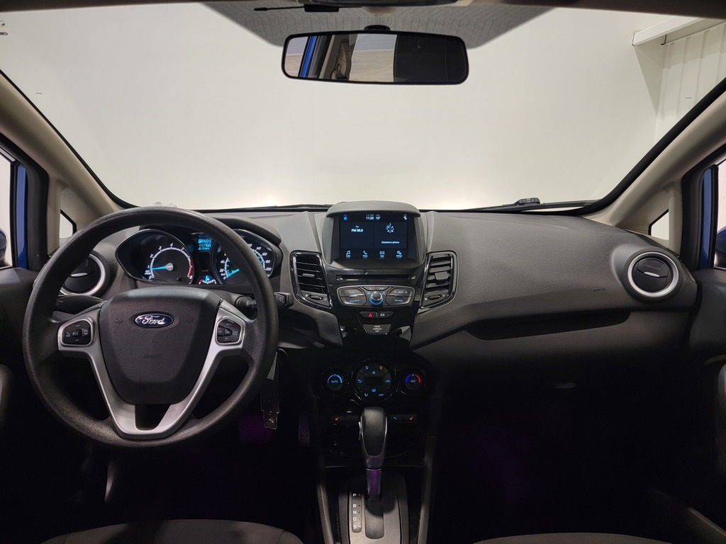Ford Fiesta 2019 Air conditioner, CD player, Electric mirrors, Electric windows, Heated seats, Electric lock, Speed regulator, Heated mirrors, Bluetooth, , rear-view camera, Steering wheel radio controls