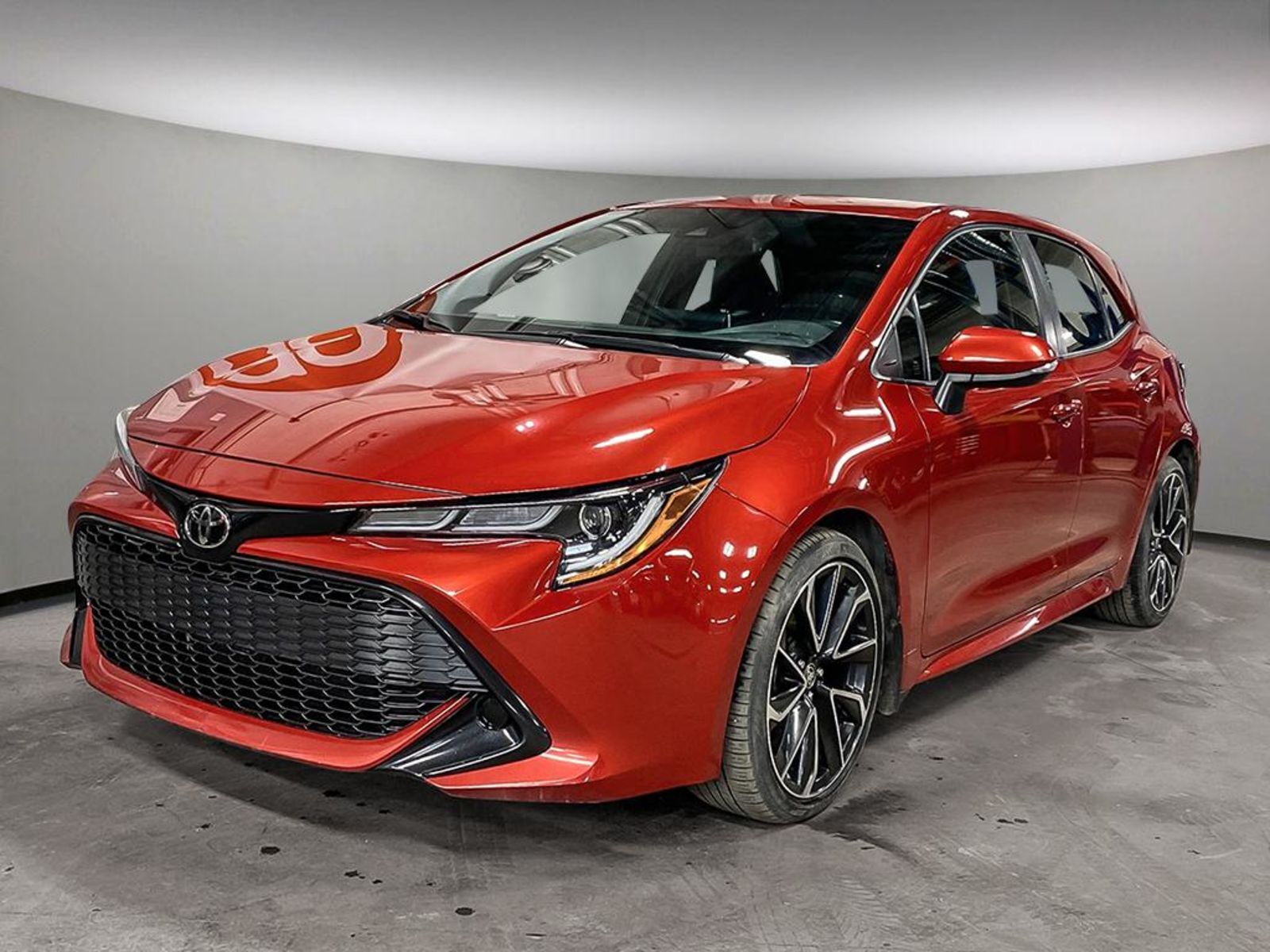 2019 Toyota Corolla Hatchback SE w/ Heated Seats, Apple Car Play & Android Auto