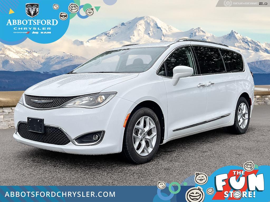 2017 Chrysler Pacifica Touring-L Plus - Leather Seats