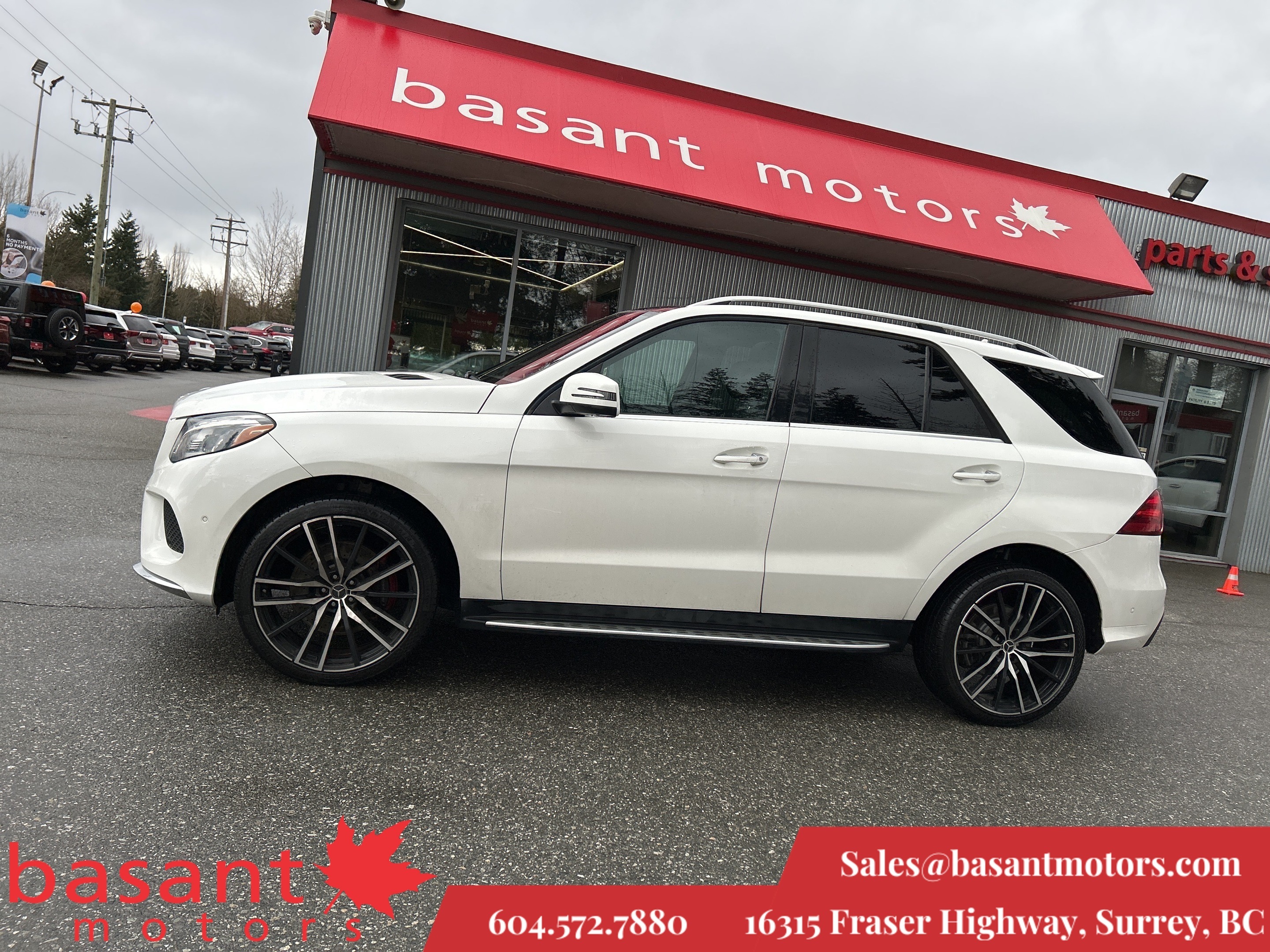 2018 Mercedes-Benz GLE 400, 4Matic, Low KMs, Sport Pkg, Running Boards!!