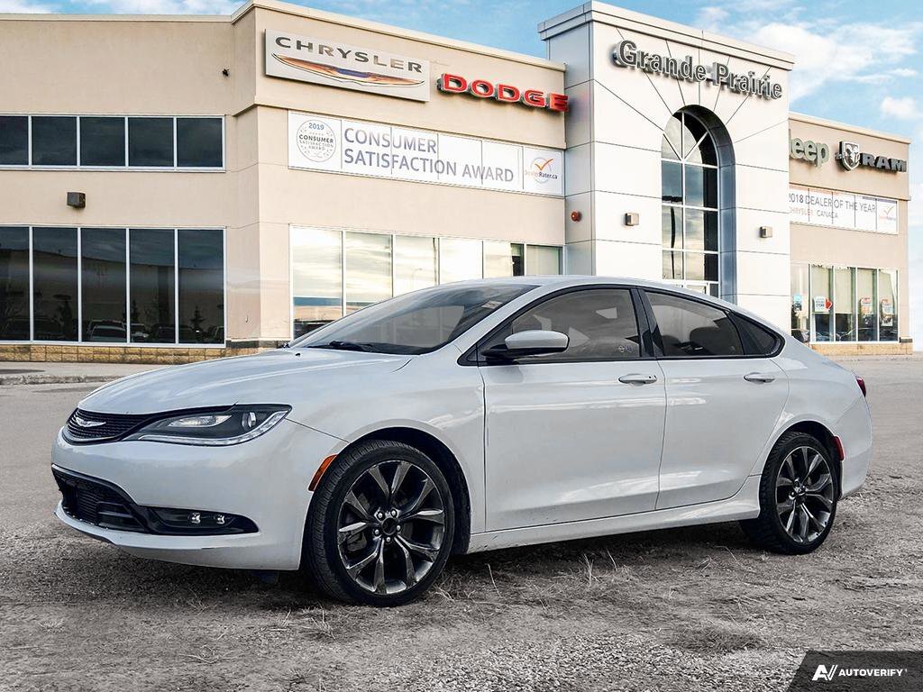 2015 Chrysler 200 S | Leather | Sunroof | Remote Start