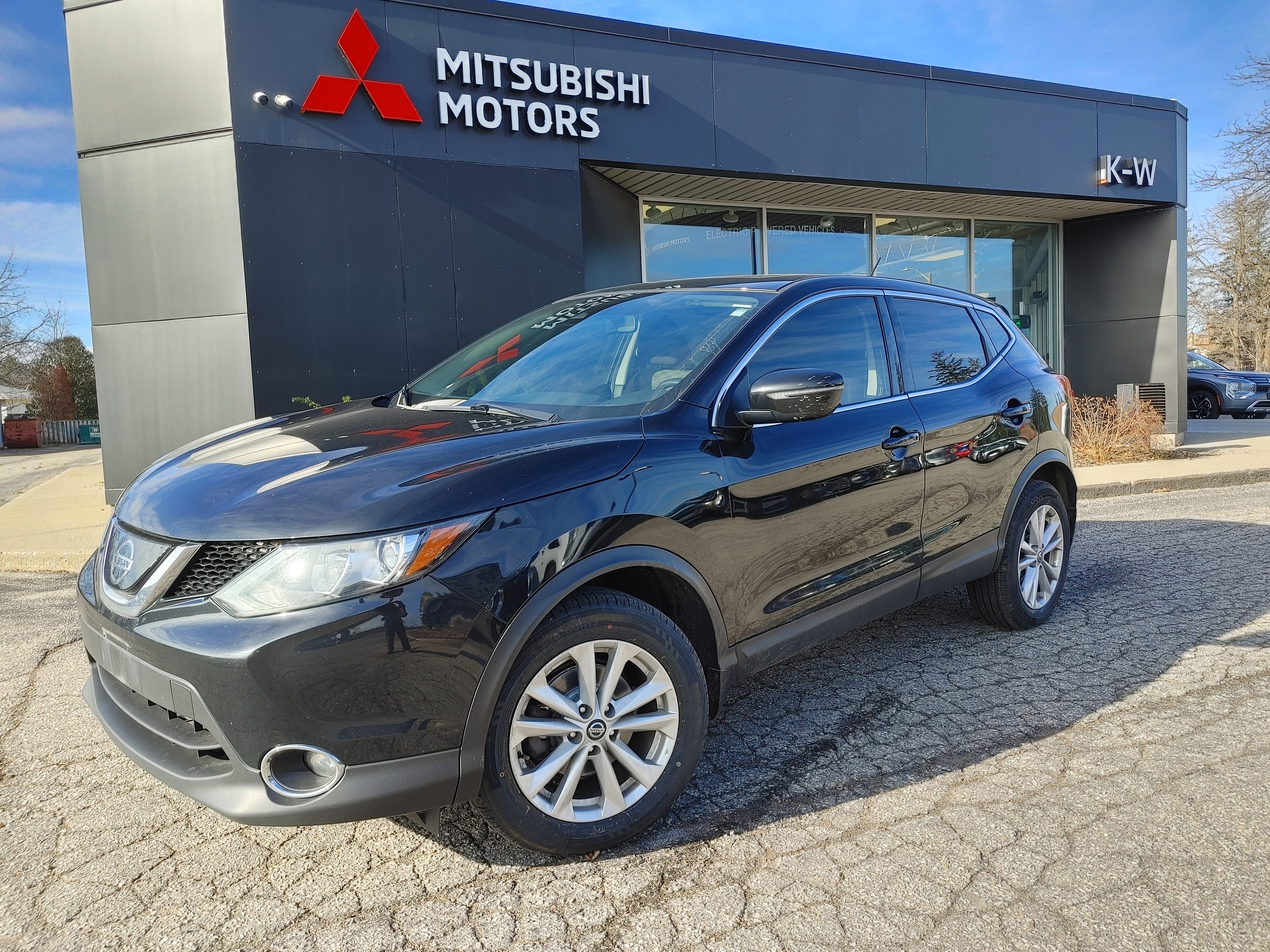 2019 Nissan Qashqai SV AWD, snow tires included, Remote start