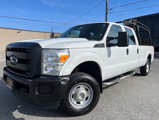 2016 Ford F-250 4WD-ONLY 60,000KM-TOMMY P/LIFT GATE-LADDER RACKS