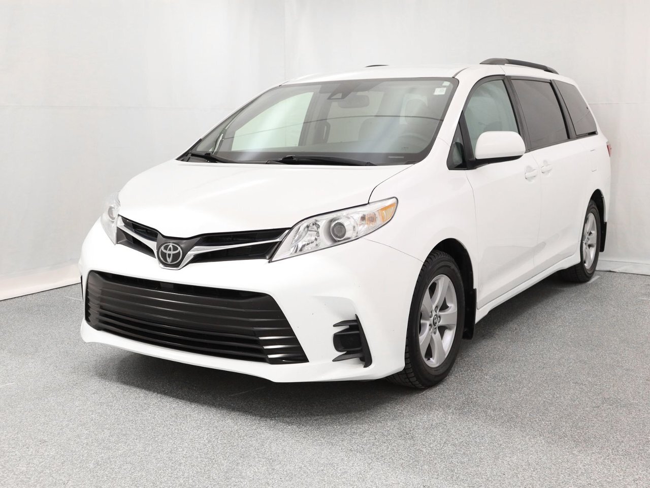 2018 Toyota Sienna LE 8 SEATS, BLUETOOTH, HEATED SEATS / 8 PLACES, BL