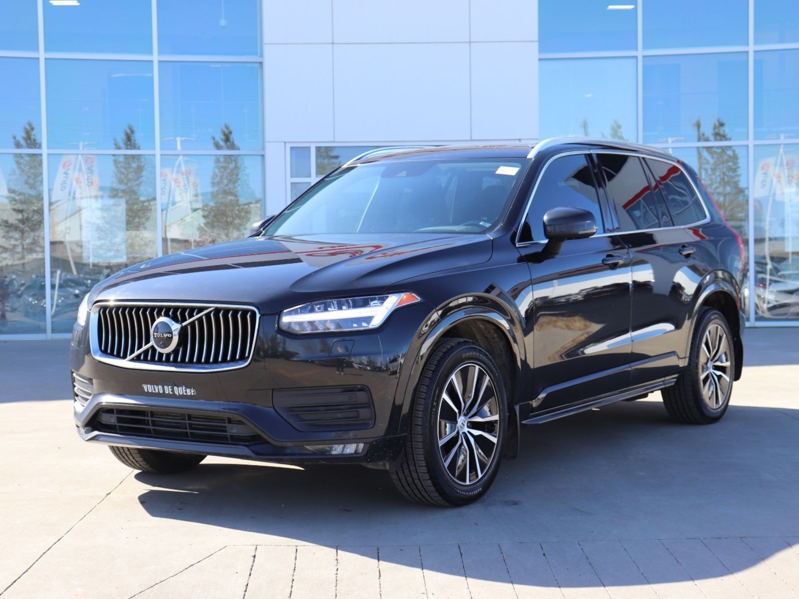 2020 Volvo XC90 T6 MOMENTUM AWD NO ACCIDENTS!