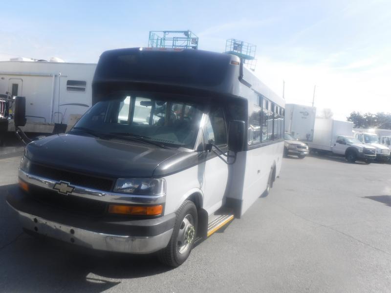 2016 Chevrolet Express G4500 21 Passenger Bus with Wheelchair Accessibili