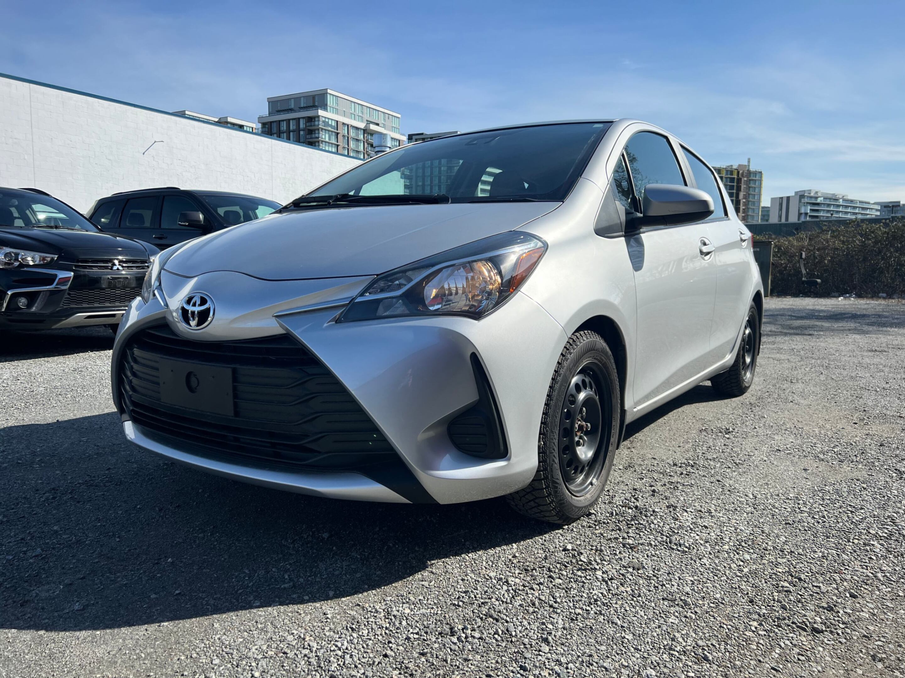 2018 Toyota Yaris LE Auto/ BC LOCAL CAR/ GOOD ON GAS