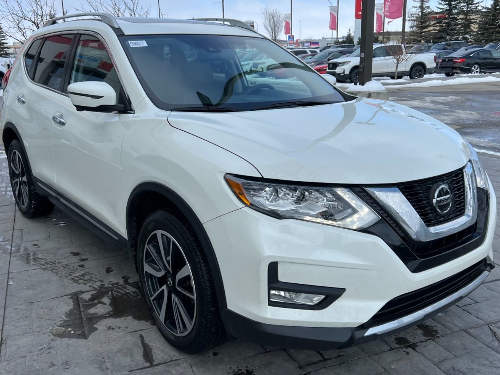 2020 Nissan Rogue SL: ACCIDENT FREE,  LEATHER, SUNROOF, AWD