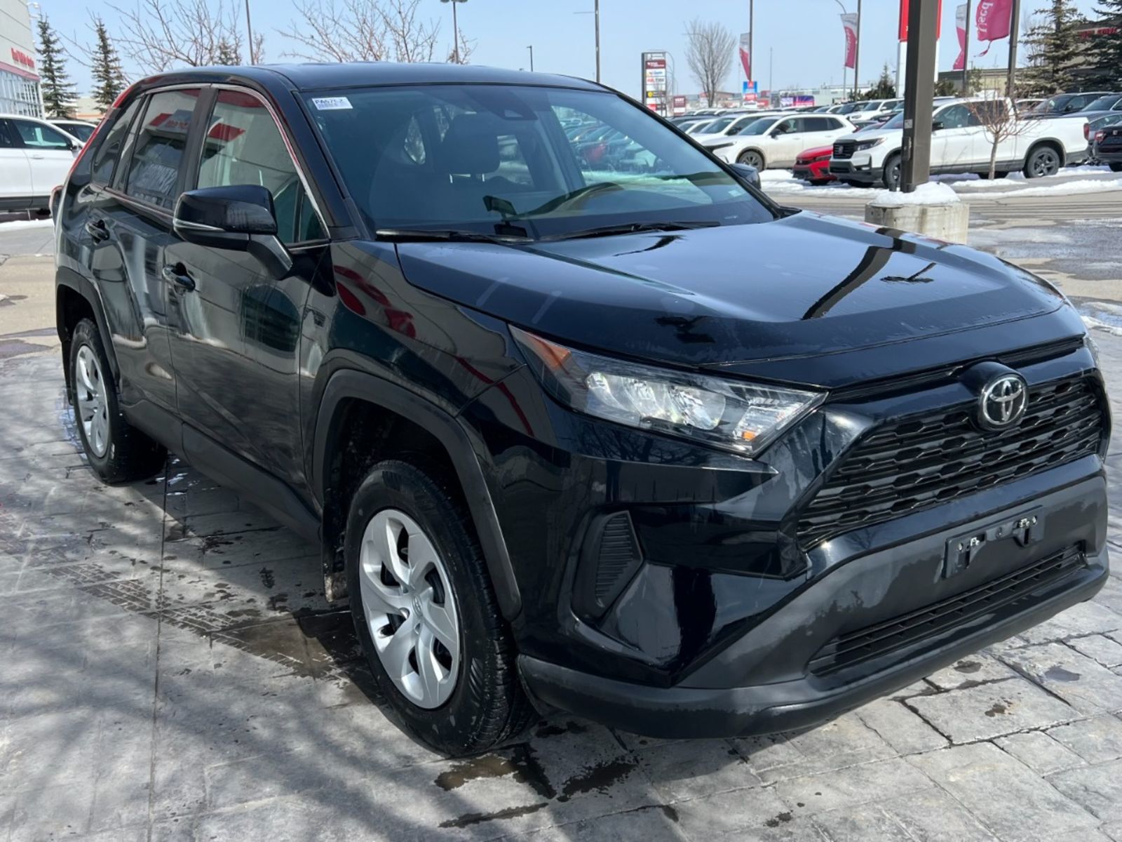 2022 Toyota RAV4 LE AWD: No Accidents, Local Vehicle!! 