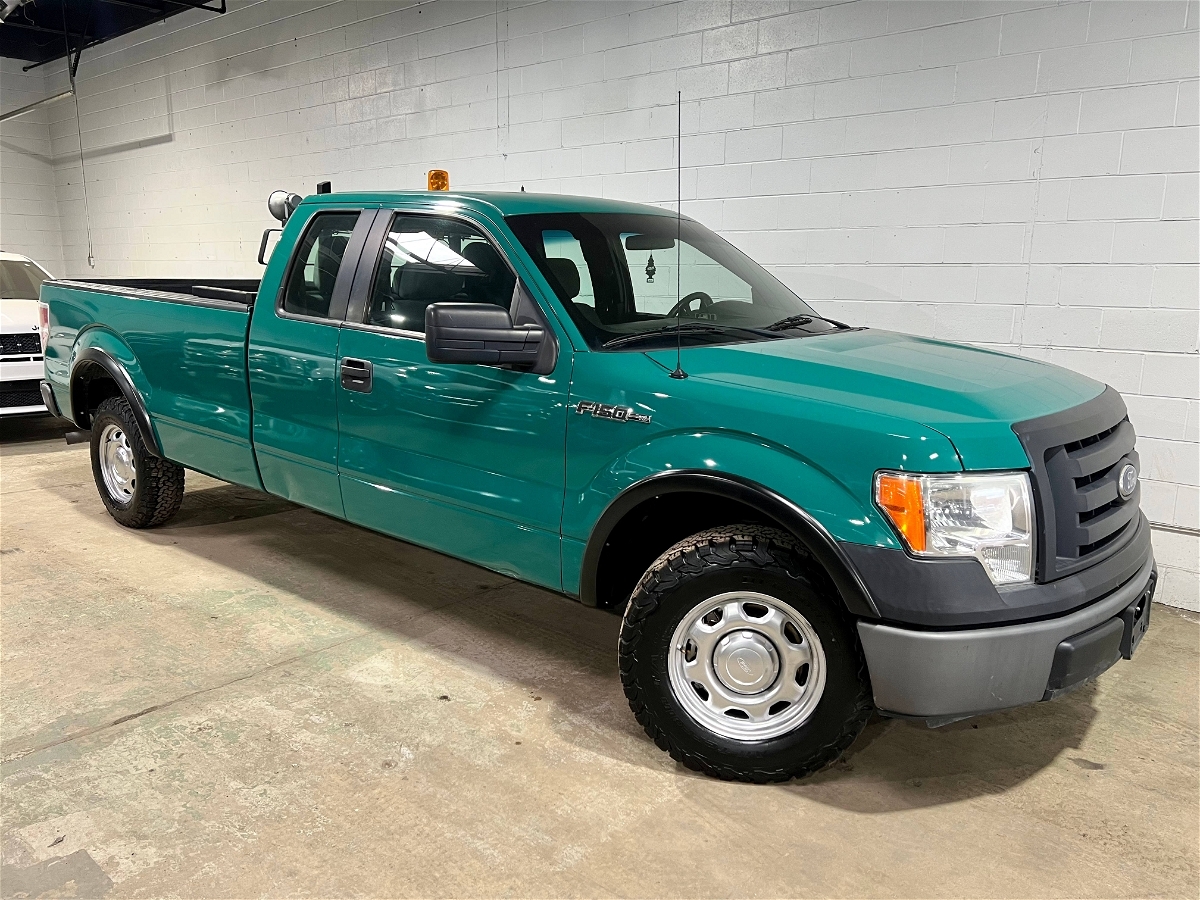 2011 Ford F-150 8FT LONG BOX! ONE OWNER!