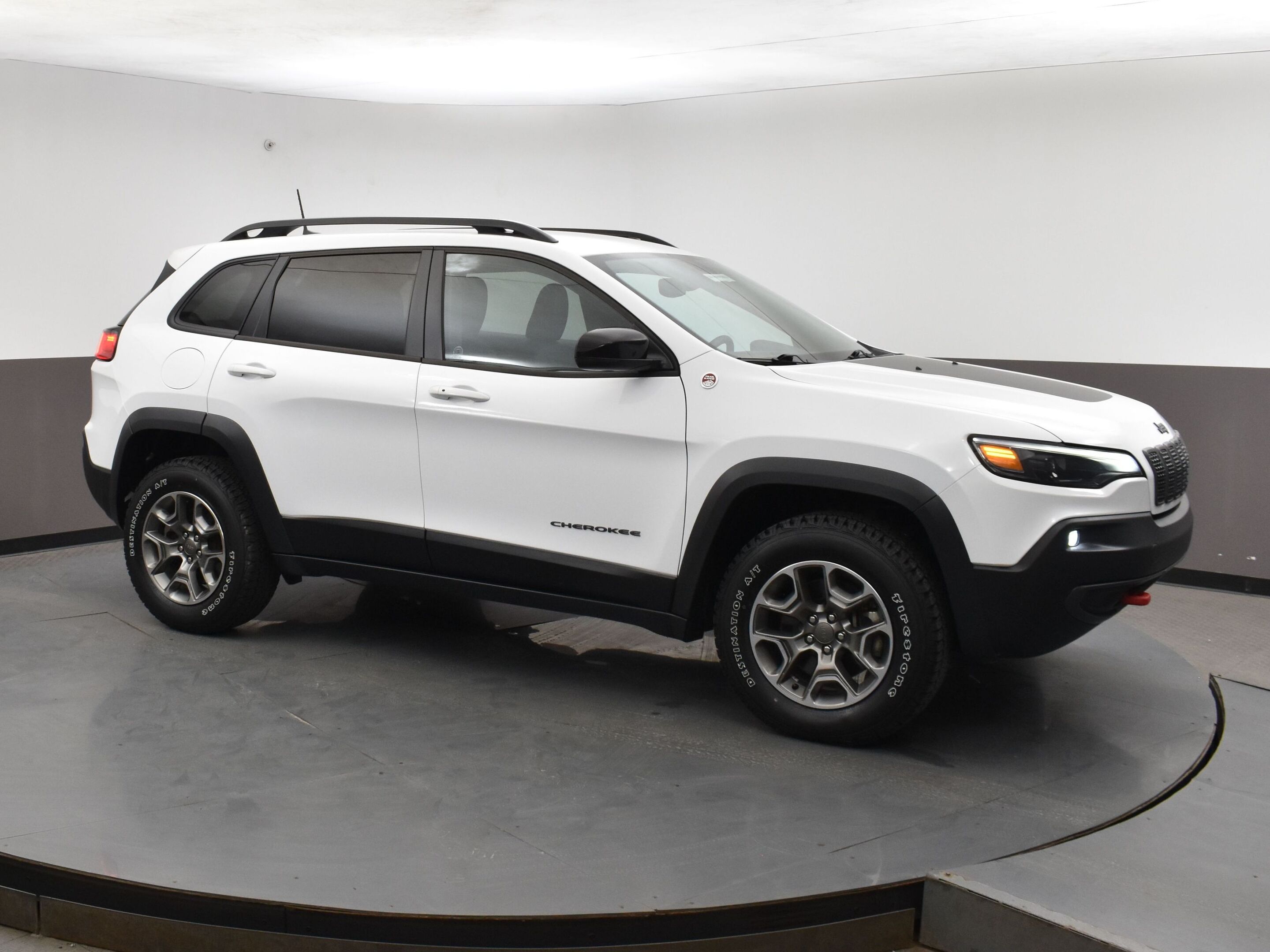 2022 Jeep Cherokee Trailhawk Edition with Heated seats, back up camer