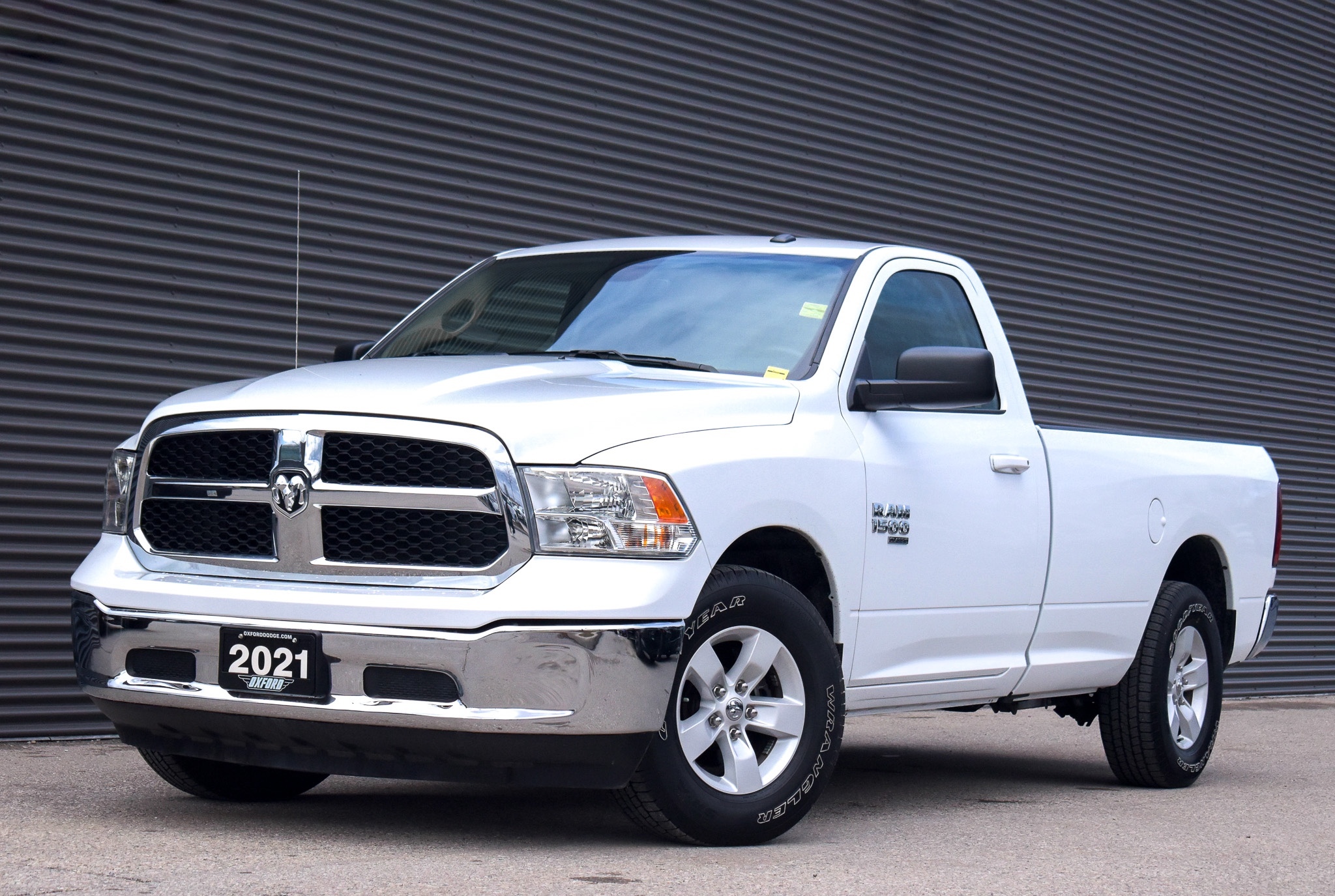 2021 Ram 1500 Classic SLT Low Kms, One Owner