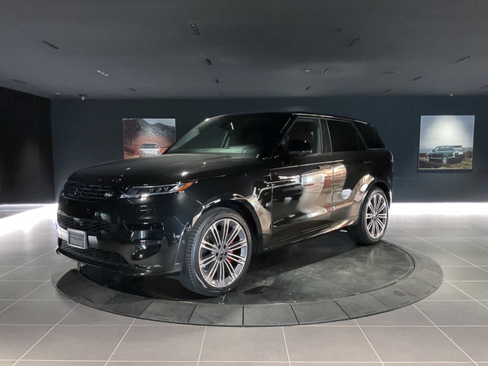 2024 Land Rover Range Rover Sport Dynamic SE | Black Exterior Pack | Tow Hitch Recei