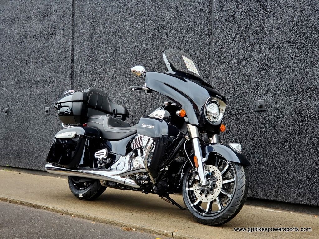 2023 Indian Motorcycles Roadmaster® Limited Black Azure Crystal 