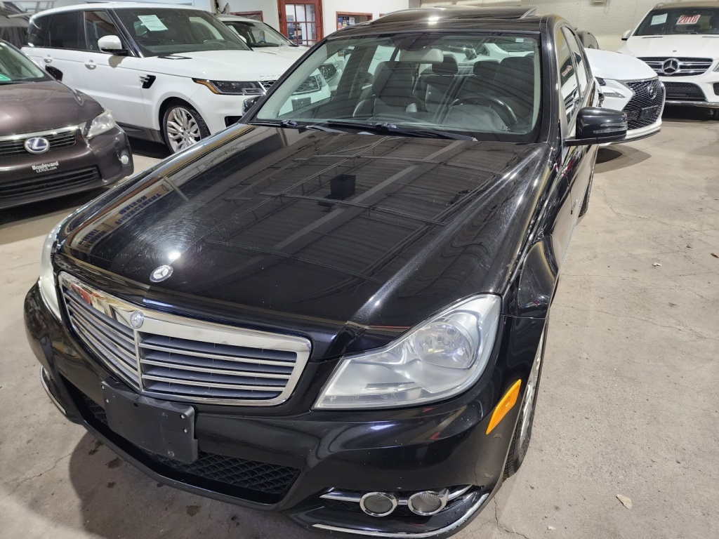 2012 Mercedes-Benz C-Class C 250 4MATIC-AWD-SUNROOF-LEATHER-MAGS NO ACCIDENT 
