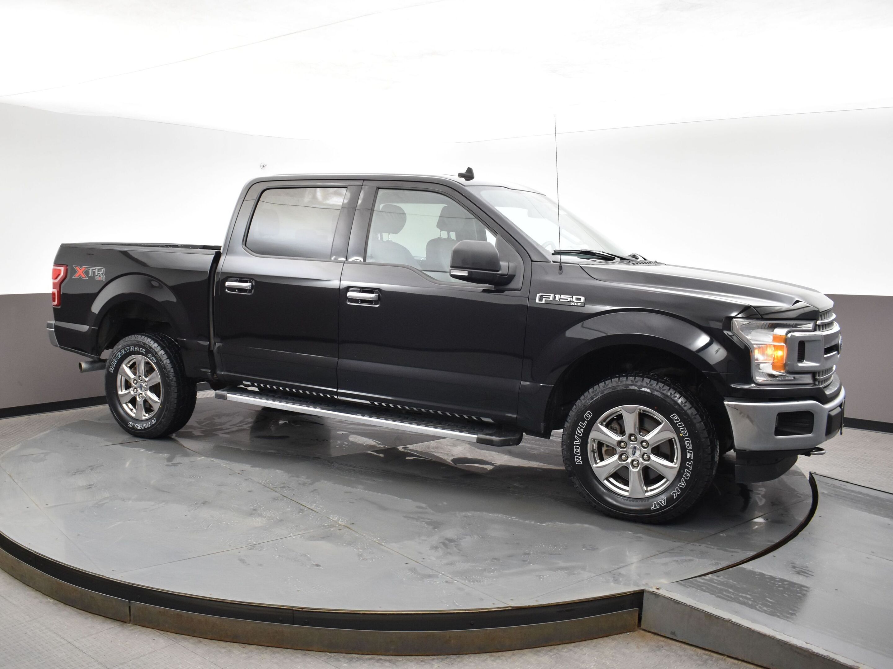 2019 Ford F-150 XLT WITH 4X4, TRAILER HITCH, TOW HOOKS, SMARTPHONE