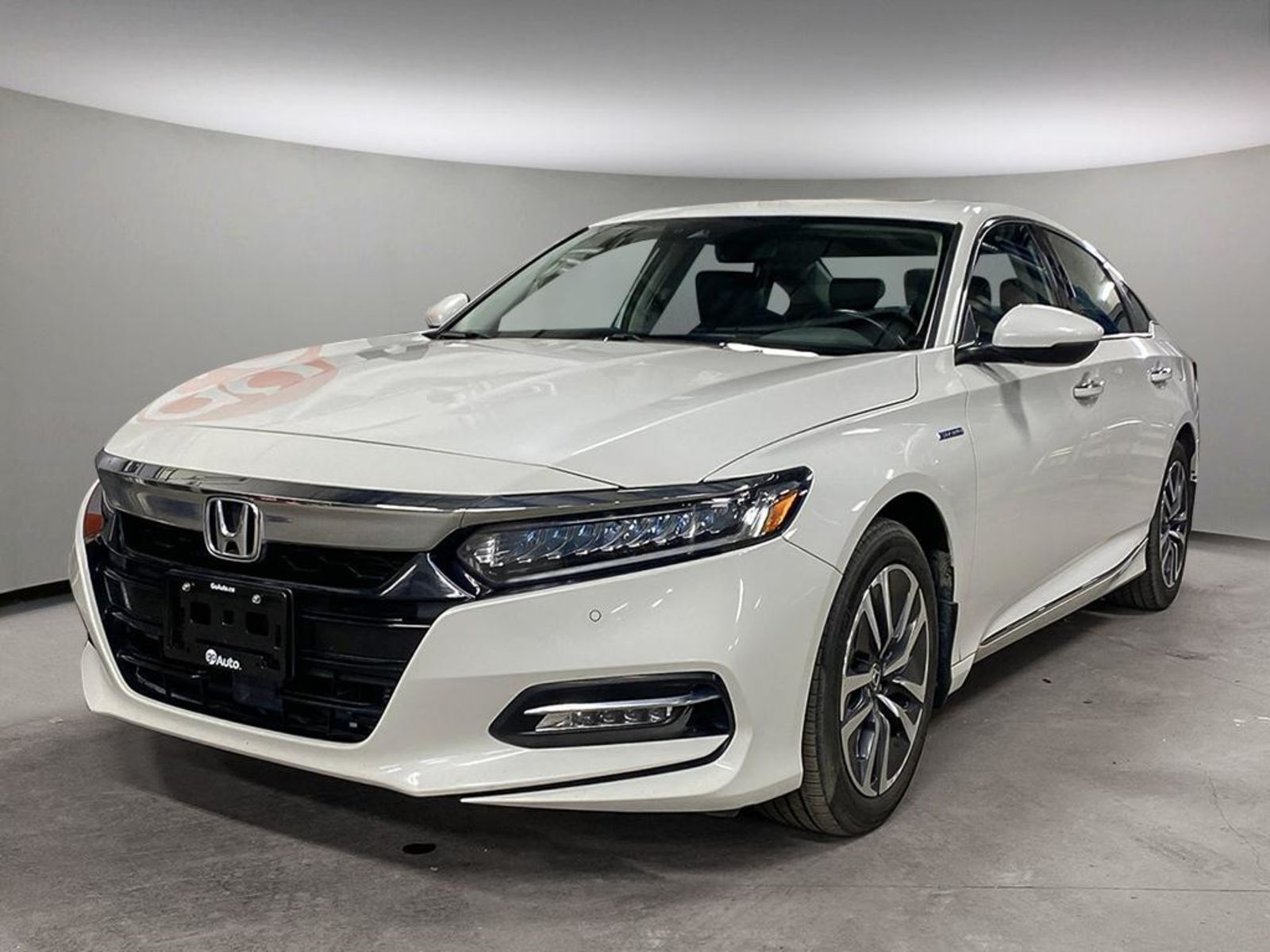 2019 Honda Accord Hybrid Touring w/ Heated Seats, Backup Camera, Blind Spot