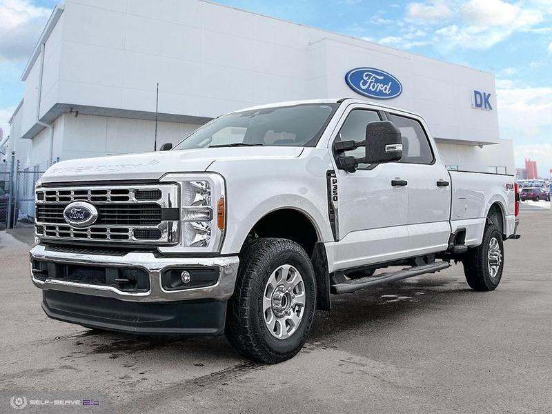 2023 Ford F-350 SUPER DUTY XLT  w/360 Camera, Blind Spot Monitoring, and More