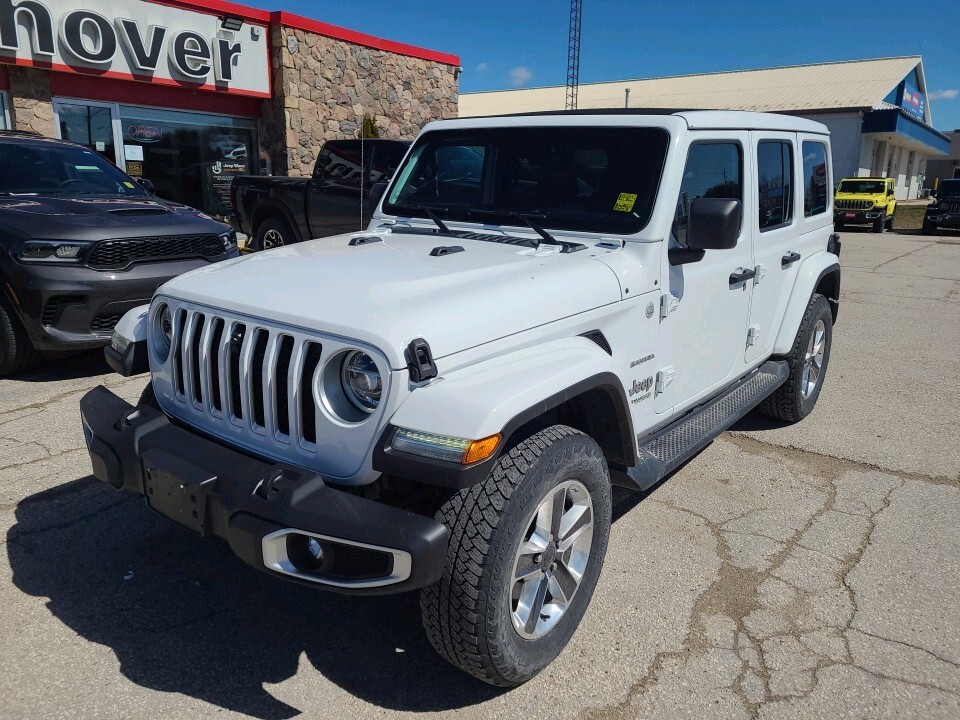 2021 Jeep WRANGLER UNLIMITED Sahara One Owner-Skytop-Leather-Loaded!