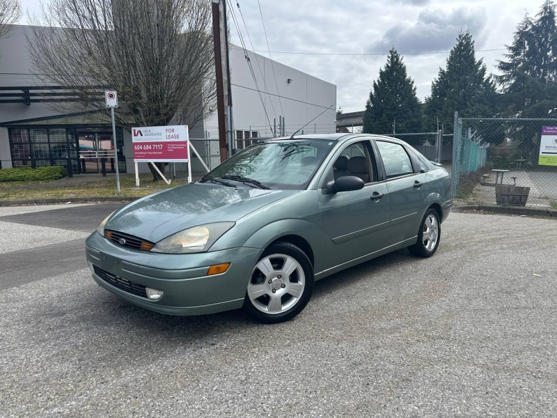 2004 Ford Focus 4dr Sdn ZTS