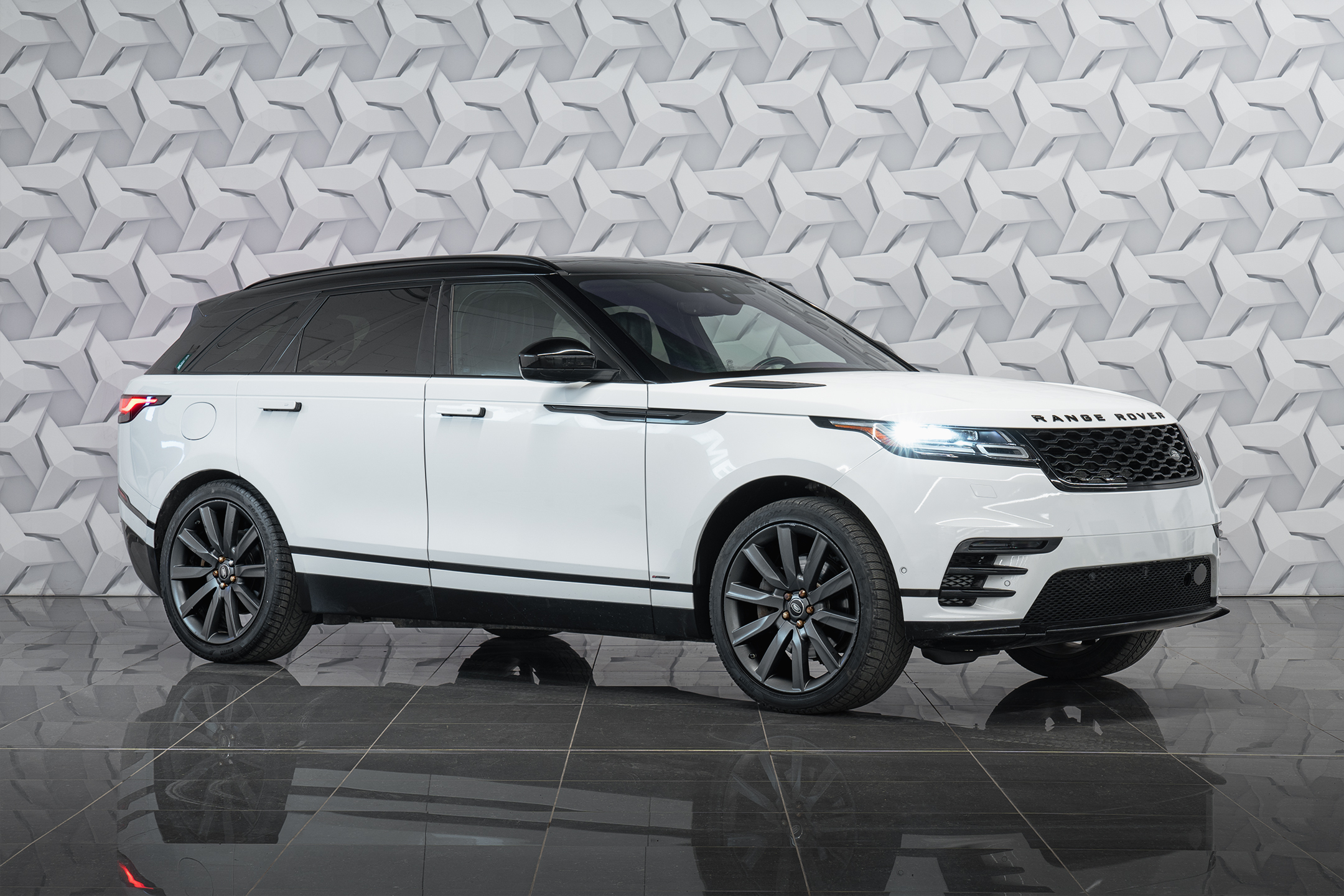 2018 Land Rover Range Rover Velar P380 R-Dynamic HSE | Shadow Package | Low Mileage