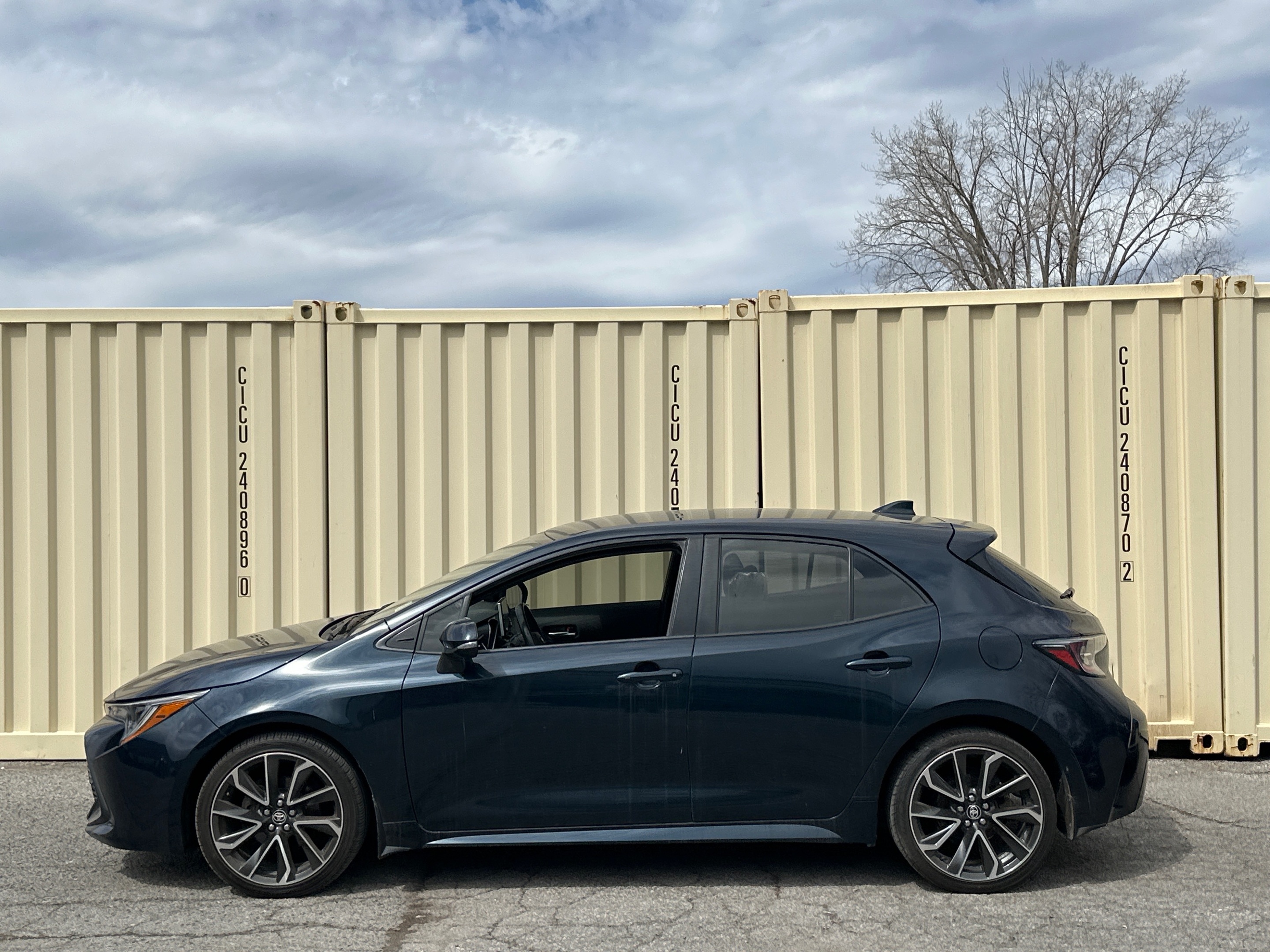 2019 Toyota Corolla Hatchback SE HATCH AUTO! NEW TIRES!