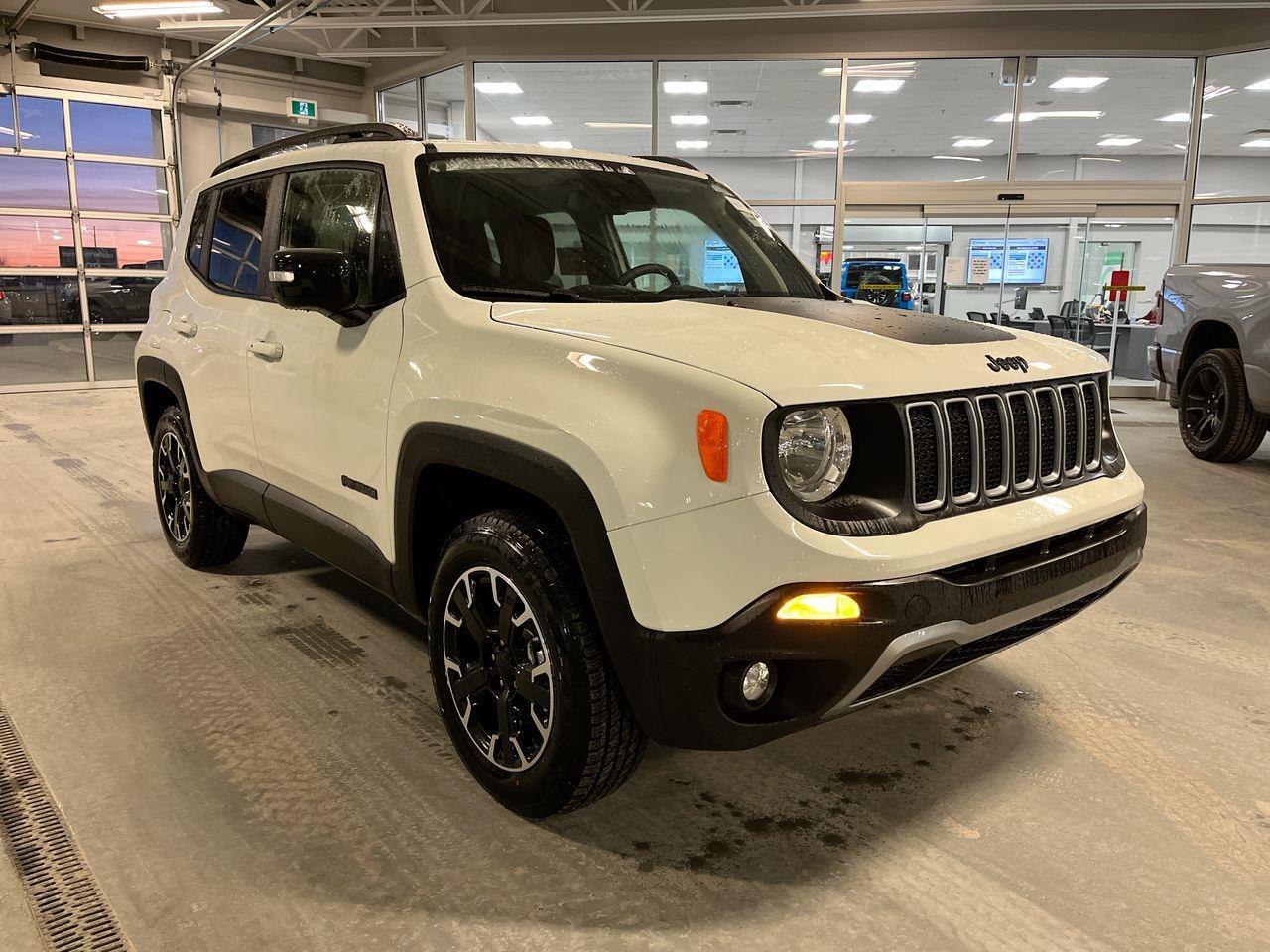 2023 Jeep Renegade North FORWARD COLLISION WARNING | HEATED SEATS AND
