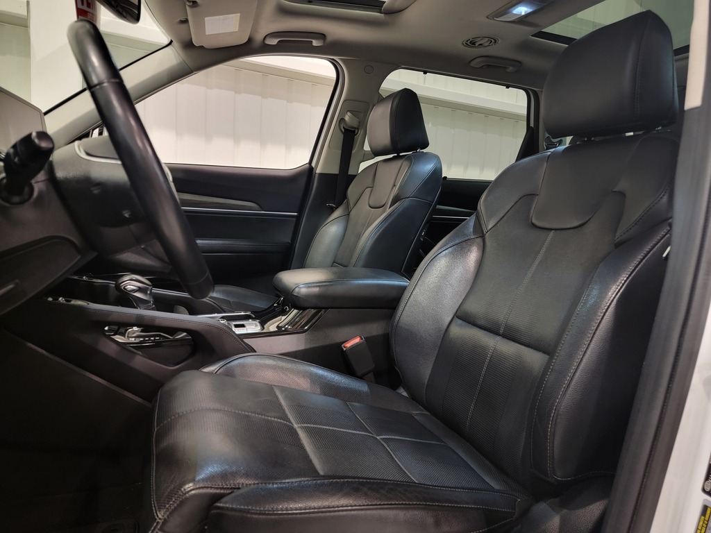 Kia Telluride 2020 Air conditioner, Navigation system, Electric mirrors, Power Seats, Electric windows, Speed regulator, Heated seats, Leather interior, Electric lock, Bluetooth, Mechanically opening tailgate, Panoramic sunroof, Third row seat, Ventilated seats, , rear-view camera, Adjustable power seat, Heated steering wheel, Steering wheel radio controls