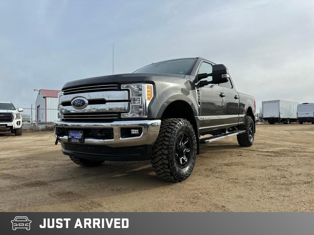 2017 Ford F-350 Lariat | Parking Sensors and Assist | Sunroof |