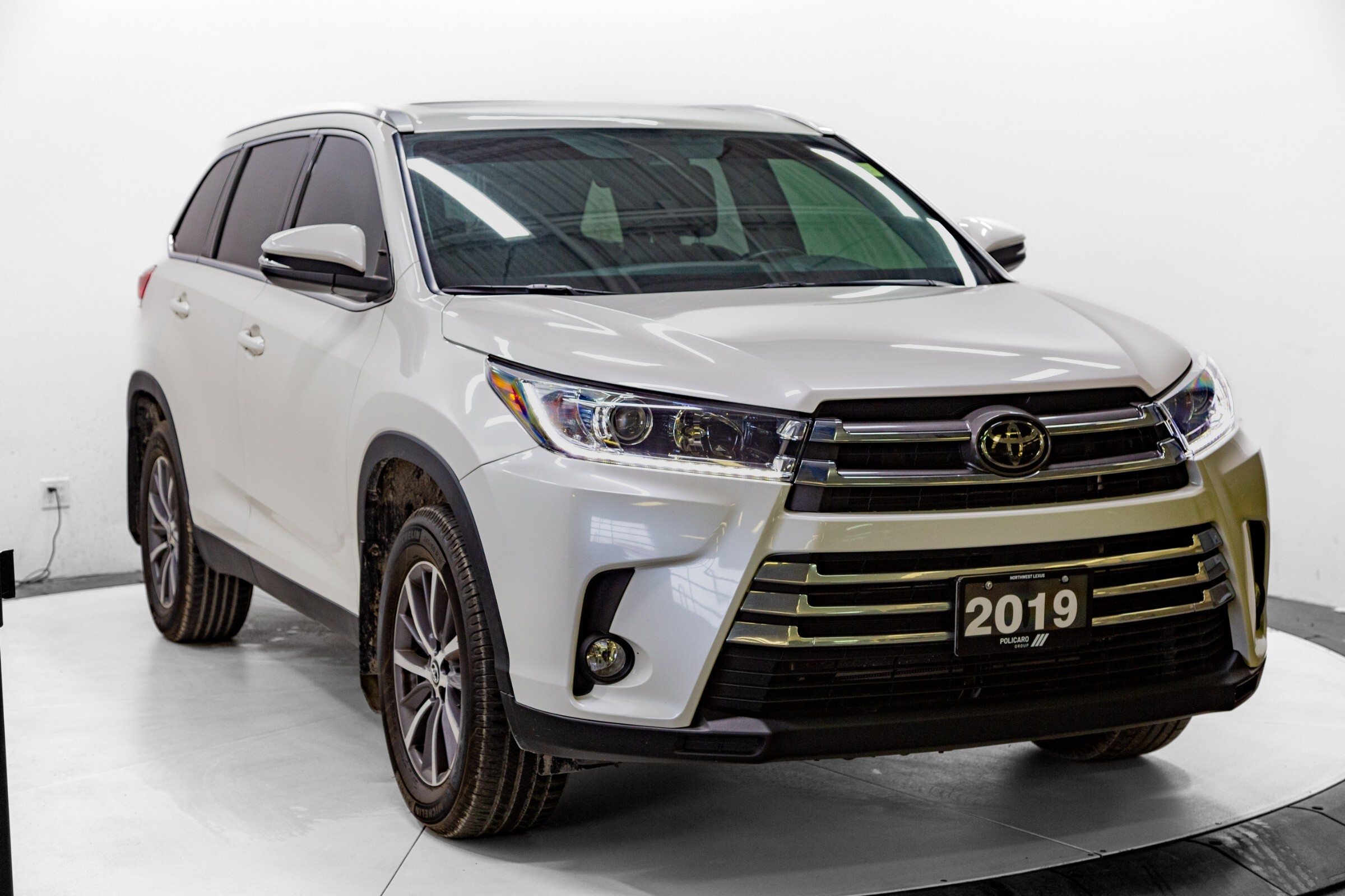 2019 Toyota Highlander XLE XLE | ONE OWNER