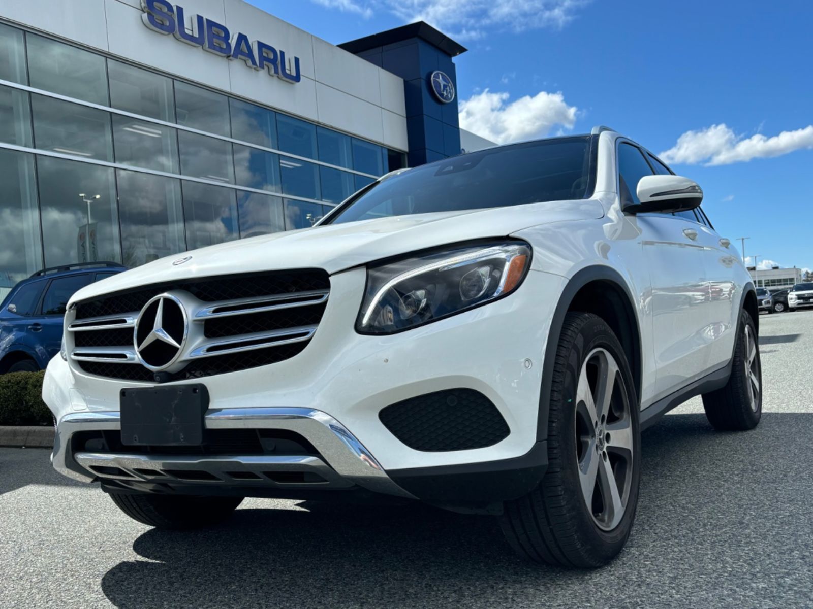 2019 Mercedes-Benz GLC AWD | LEATHER SEATS | SUNROOF | BACK UP CAMERA | H