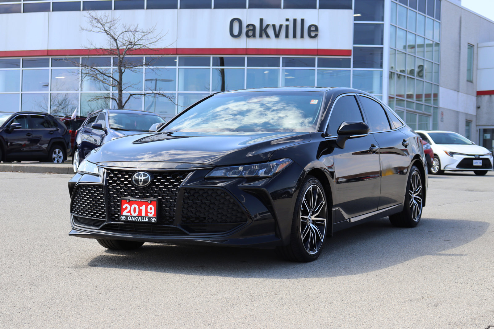 2019 Toyota Avalon XSE Lease Trade-in | Low KM | Sunroof