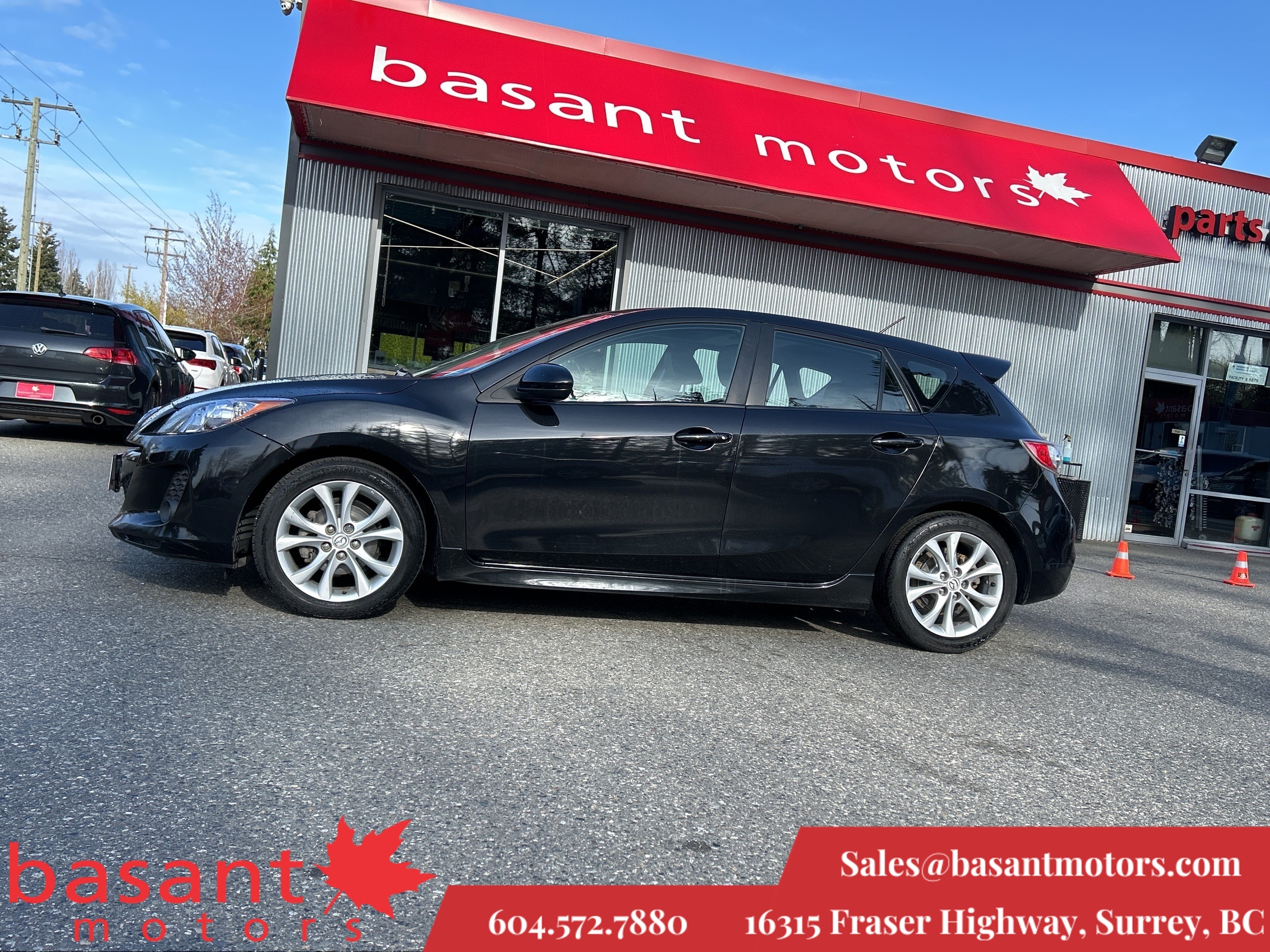 2013 Mazda Mazda3 Manual!! Low KMs, Sunroof, Alloy Wheels, Leather!