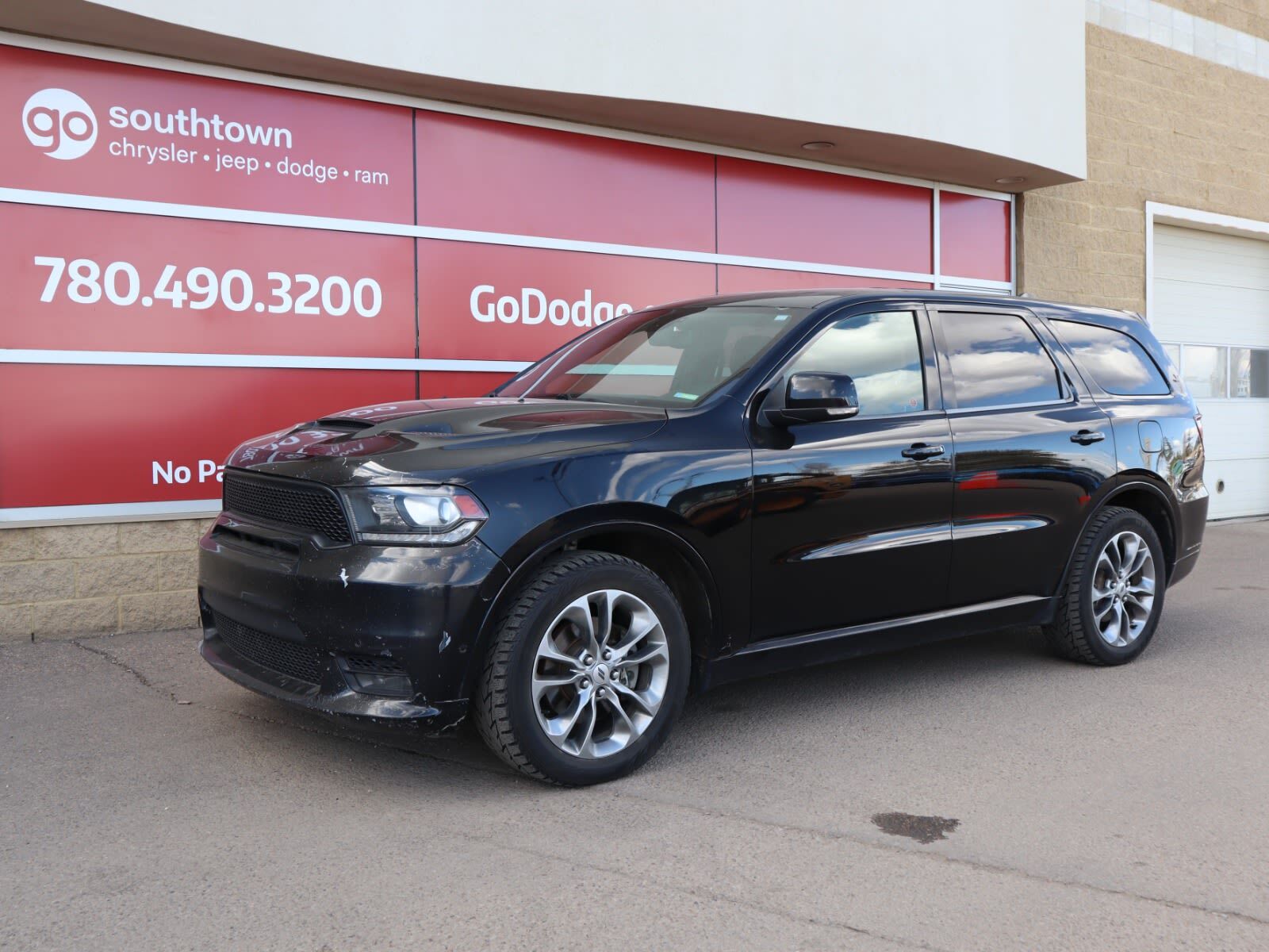 2019 Dodge Durango R/T IN DB BLACK EQUIPPED WITH A 5.7L HEMI V8 , AWD