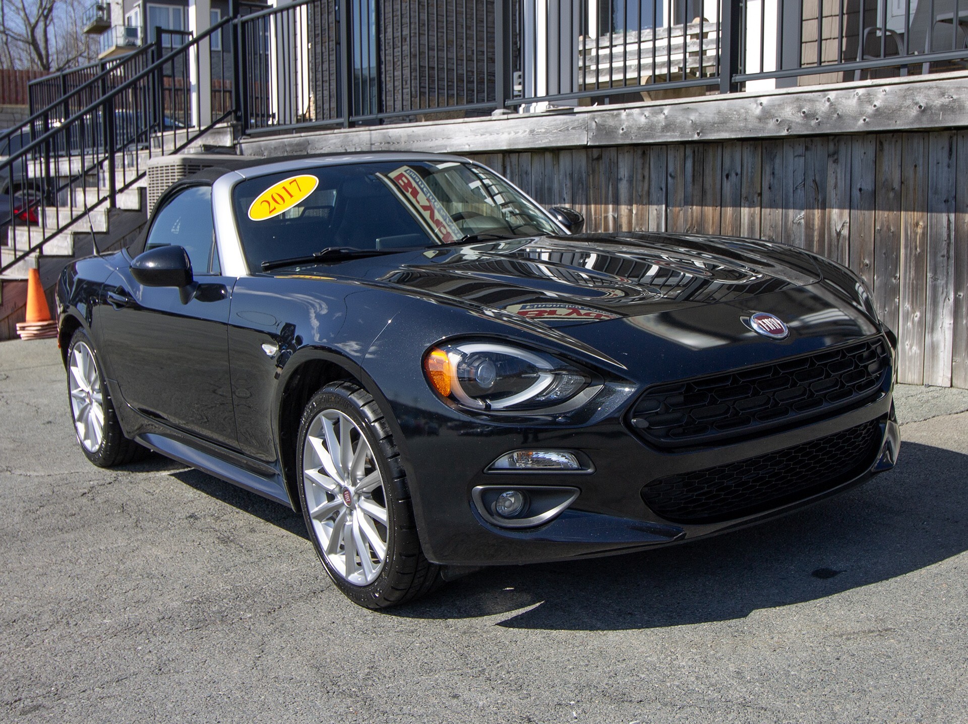 2017 Fiat 124 Spider SPORTY! | ALLOYS | CONVERTIBLE | 6SPD MANUAL | BRY