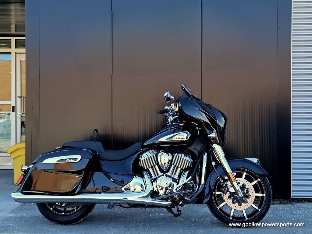 2024 Indian Motorcycles Chieftain Limited with Powerband Audio Package ... 