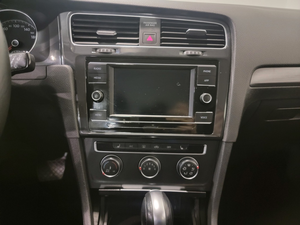 Volkswagen Golf 2020 Climatisation, Jantes aluminium, Verrouillage électrique, Régulateur de vitesse, Bluetooth, Traction avant, caméra-rétroviseur