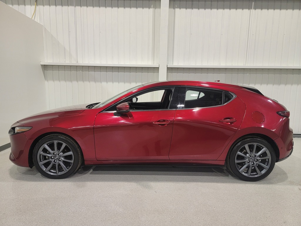 Mazda Mazda3 Sport 2021 Climatisation, Sièges chauffants, Toit ouvrant, Régulateur de vitesse, Bluetooth, Traction avant, caméra-rétroviseur